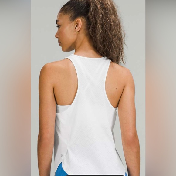 Lululemon Lightweight Stretch Running Tank Top (2) - Picture 3 of 7